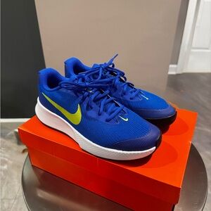 Nike Vapor Lite Men’s Tennis Shoes – Like New